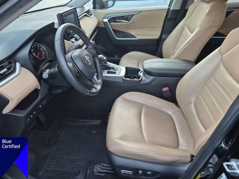 Used 2022 Toyota RAV4 XLE Premium FWD image 15
