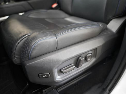 Used 2024 Toyota Tundra Platinum AWD/4WD image 29