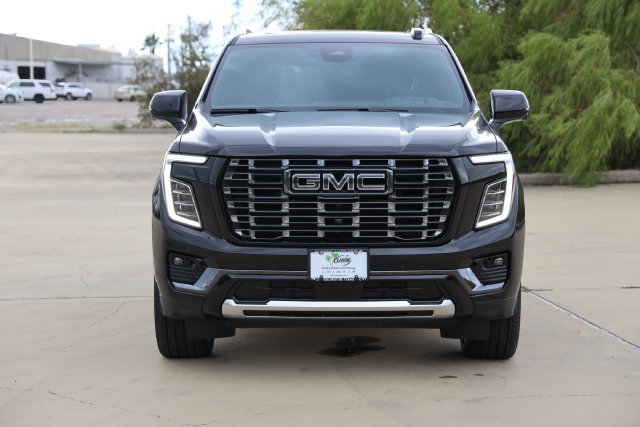 New 2026 GMC Yukon Denali Ultimate w/ LPO, Floor Liner Package AWD/4WD image 2