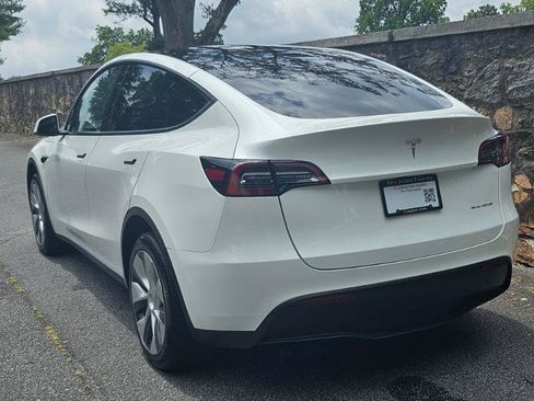 Used 2023 Tesla Model Y Long Range AWD/4WD image 13