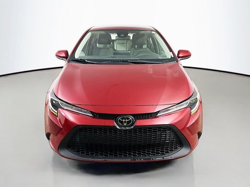 Used 2022 Toyota Corolla LE FWD image 2