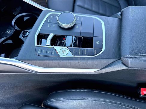 Used 2023 BMW 330i Sedan w/ M Sport Package RWD image 19