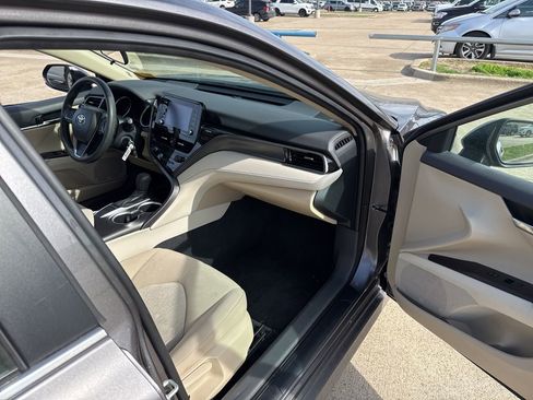 Used 2023 Toyota Camry LE image 15