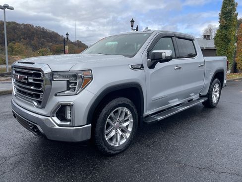Used 2019 GMC Sierra 1500 SLT w/ SLT Premium Package image 3