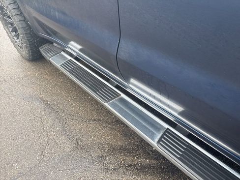 Used 2021 Chevrolet Silverado 1500 High Country w/ Technology Package image 9