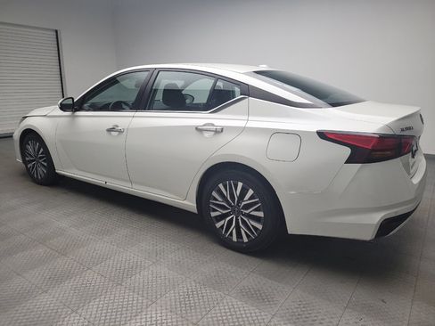 Used 2023 Nissan Altima 2.5 SV image 3
