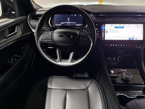 New 2026 Jeep Grand Cherokee L Limited AWD/4WD image 11