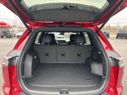 New 2026 Chevrolet Equinox LT w/ Convenience Package II AWD/4WD image 6