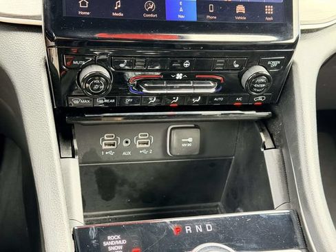 Used 2024 Jeep Grand Cherokee Limited 4xe AWD/4WD image 22