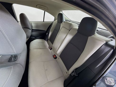 Used 2021 Toyota Corolla LE image 20