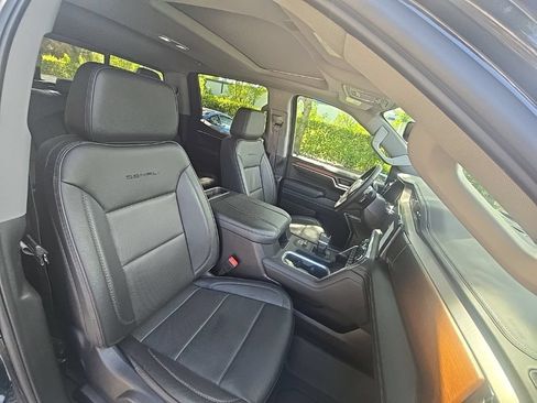 Used 2024 GMC Sierra 1500 Denali w/ Technology Package AWD/4WD image 40