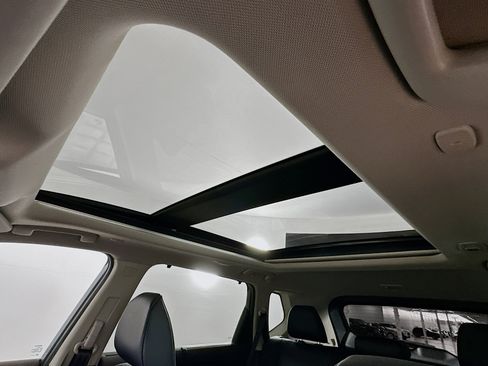 Used 2023 Nissan Rogue SV w/ SV Premium B Package image 25