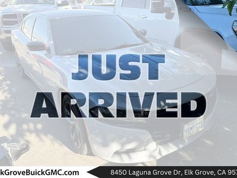 Used 2022 Dodge Charger SXT w/ Blacktop Package RWD image 1