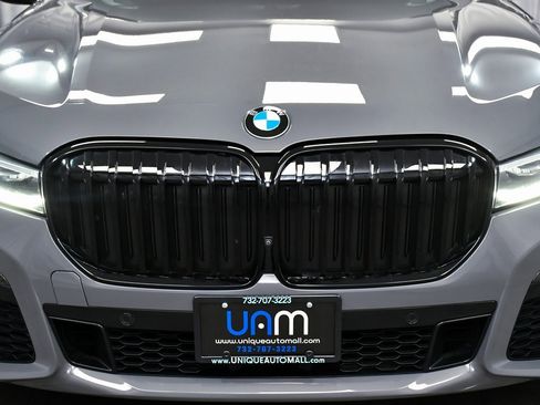 Used 2022 BMW 750i xDrive w/ Executive Package image 95