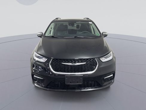 Used 2022 Chrysler Pacifica Limited image 11