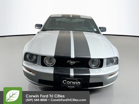 Used 2006 Ford Mustang GT Premium RWD image 4