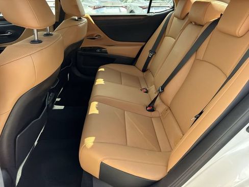 Certified 2024 Lexus ES 350 w/ Premium Package FWD image 23