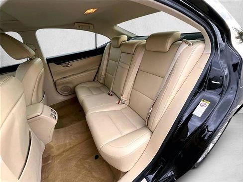 Used 2013 Lexus ES 350 w/ Premium Pkg FWD image 25