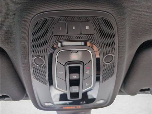 Used 2018 Audi Q7 3.0T Prestige w/ Prestige Package AWD/4WD image 17