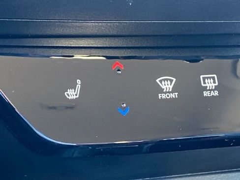 New 2026 Nissan Kicks SR w/ Cold Weather Package image 19