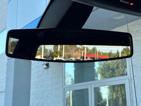 Used 2022 Chevrolet Silverado 1500 LT image 25