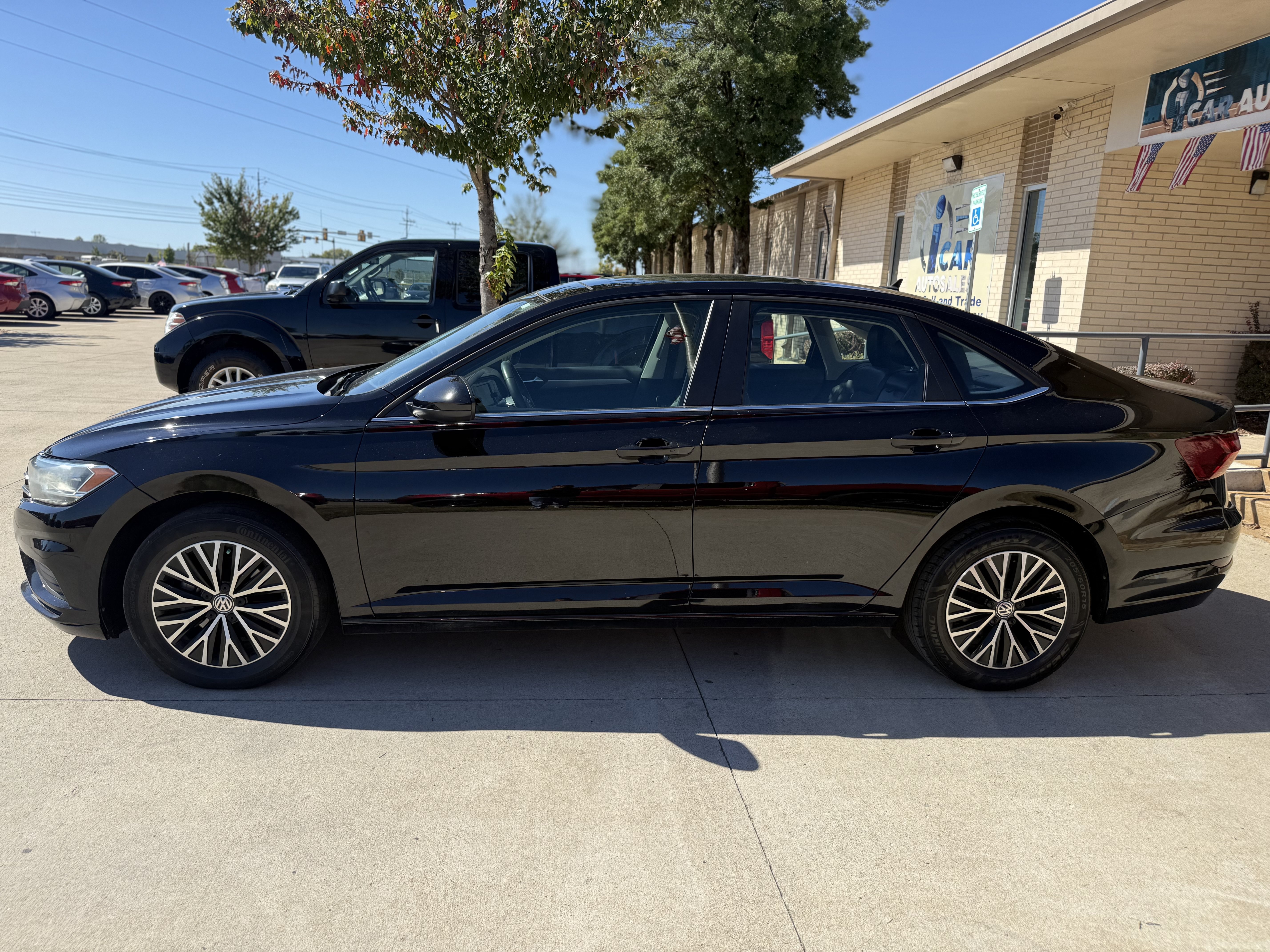 Used 2021 Volkswagen Jetta FWD image 3