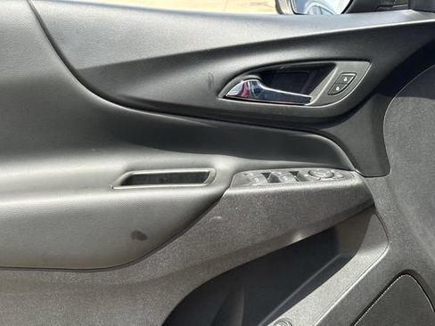 Used 2020 Chevrolet Equinox LT FWD image 23