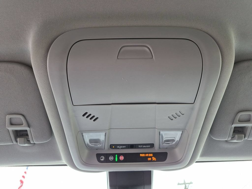 Certified 2024 GMC Terrain SLE AWD/4WD image 33
