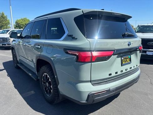 Used 2023 Toyota Sequoia SR5 w/ SR5 Premium Package AWD/4WD image 3