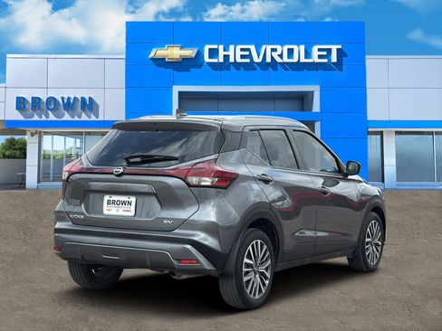 Used 2023 Nissan Kicks SV FWD image 7
