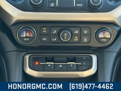 Used 2023 GMC Acadia Denali image 30