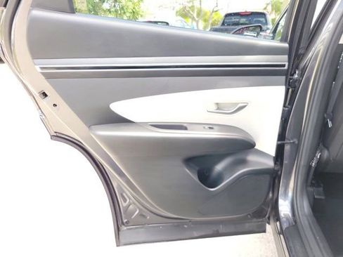 Certified 2023 Hyundai Tucson SEL FWD image 11