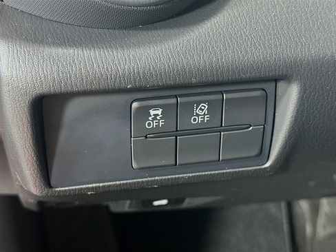 Used 2022 MAZDA MX-5 Miata RF Grand Touring RWD image 17