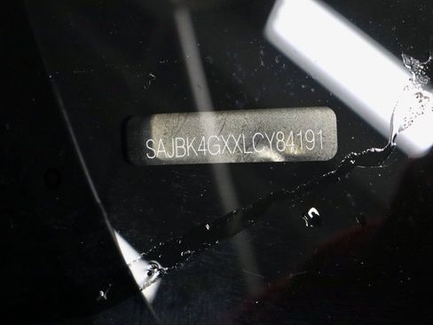 Used 2020 Jaguar XF Prestige image 35