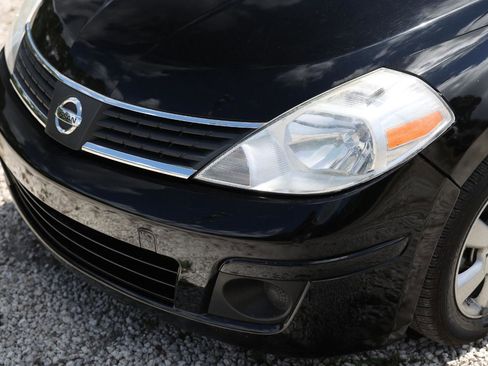 Used 2009 Nissan Versa 1.8 S w/ Convenience Pkg FWD image 24