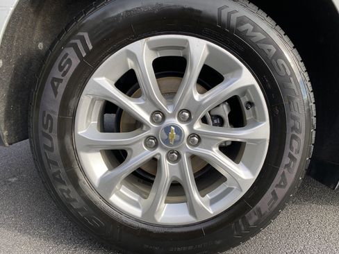 Used 2020 Chevrolet Equinox LT image 38