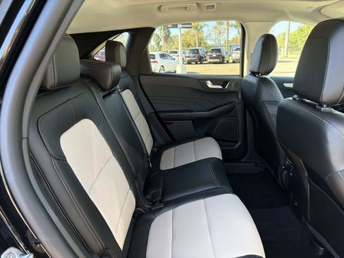 Used 2022 Ford Escape Titanium w/ Titanium Elite Package image 28