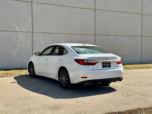 Used 2016 Lexus ES 350 w/ Luxury Package w/Wood Trim image 10