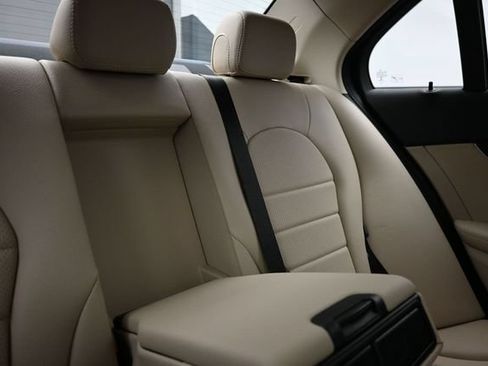 Used 2021 Mercedes-Benz C 300 Sedan w/ Premium Package image 18