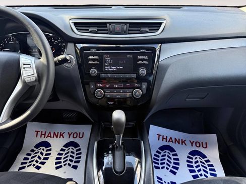 Used 2015 Nissan Rogue SV image 18