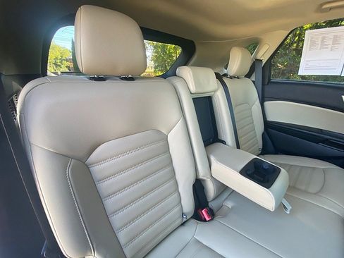 Certified 2022 Ford Edge SEL w/ Convenience Package image 35