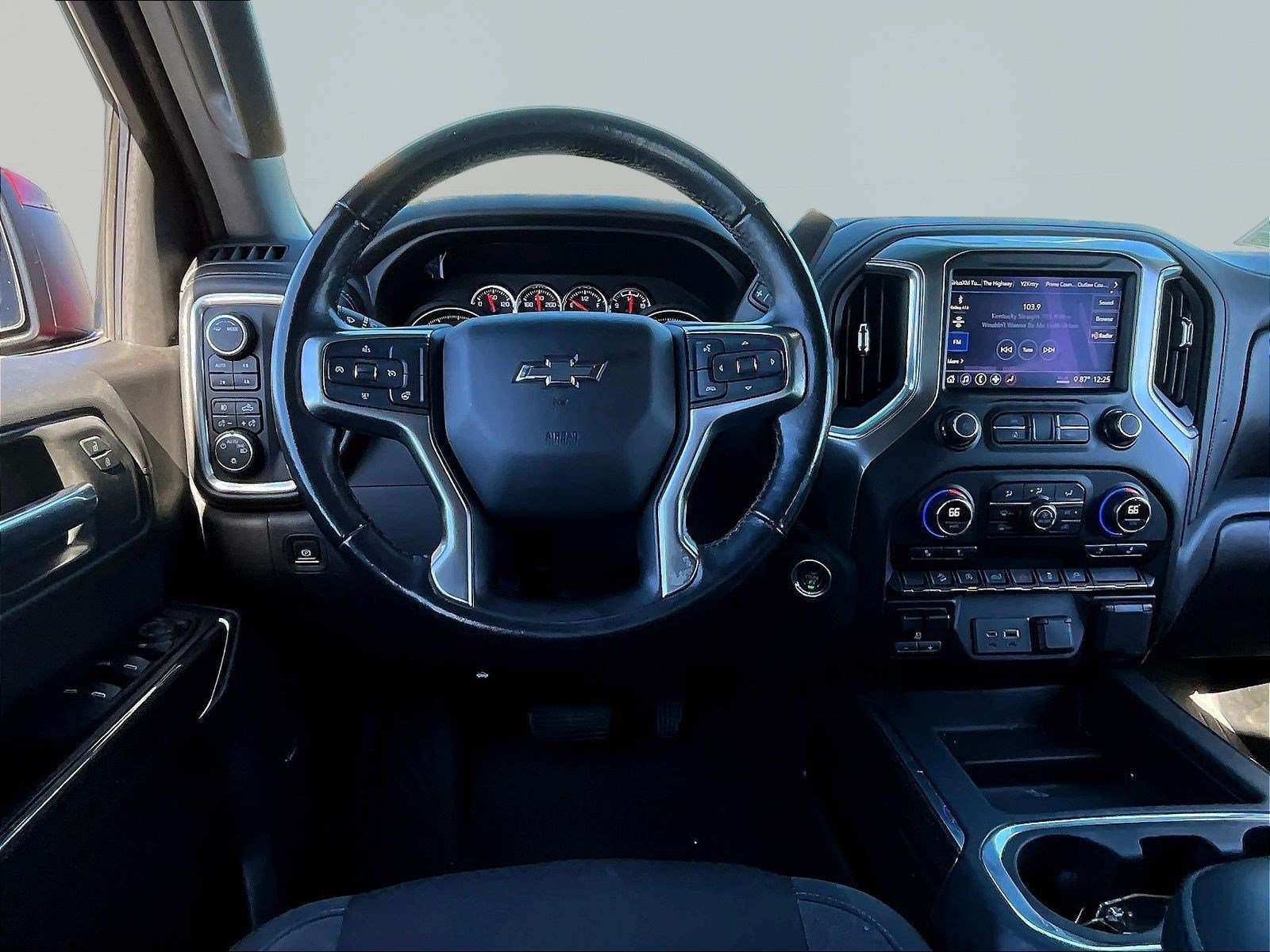 Used 2020 Chevrolet Silverado 1500 RST AWD/4WD image 8