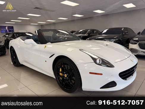Used 2015 Ferrari California T RWD image 1