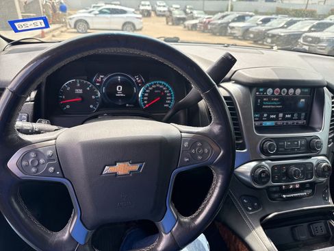 Used 2018 Chevrolet Suburban Premier AWD/4WD image 14