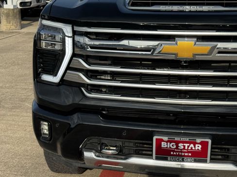 Used 2024 Chevrolet Silverado 2500 High Country AWD/4WD image 6