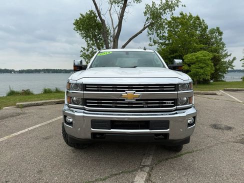 Used 2015 Chevrolet Silverado 3500 LTZ w/ LTZ Plus Package AWD/4WD image 2