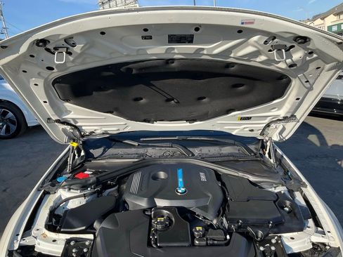 Used 2017 BMW 330e image 10