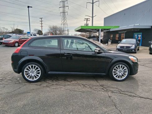 Used 2012 Volvo C30 T5 w/ Climate Pkg image 4