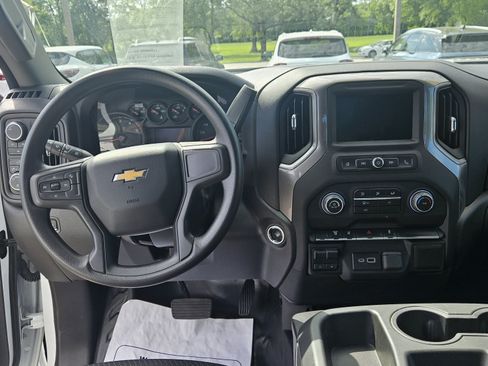 Used 2025 Chevrolet Silverado 3500 W/T AWD/4WD image 11