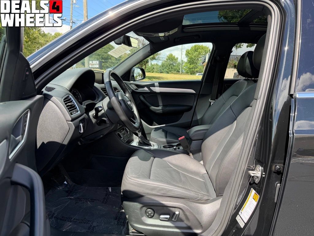 Used 2017 Audi Q3 2.0T Premium Plus w/ Premium Plus Package AWD/4WD image 9